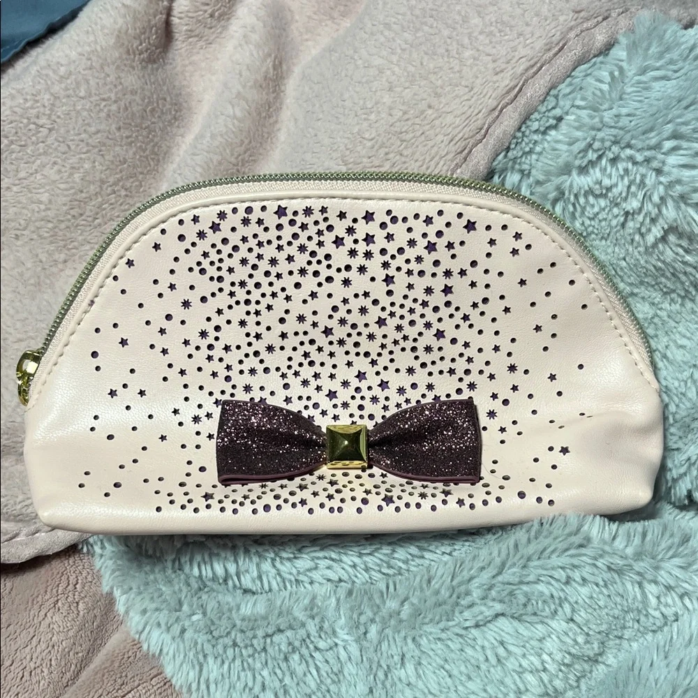Bath & Body Works Cream and Purple Star Cosmetic Bag A thousand wishes